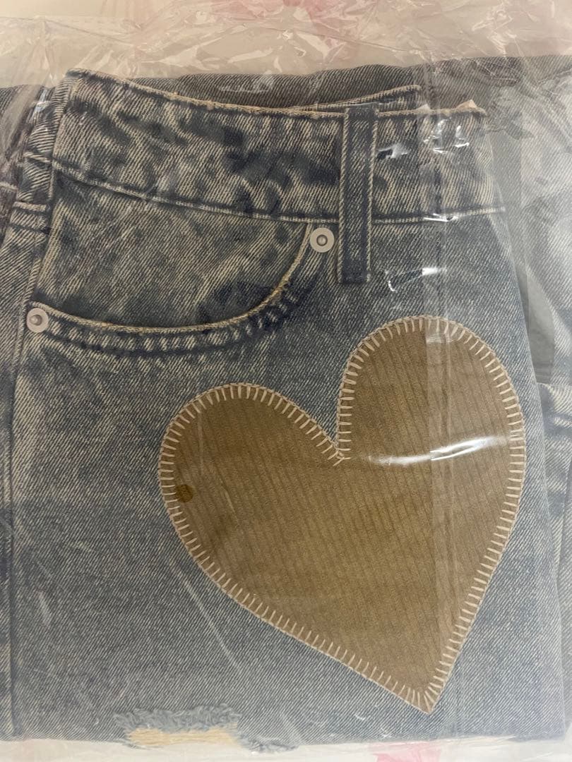 新品タグ付き♡ ダーリッチ ランダムハートパッチワークデニムパンツ S