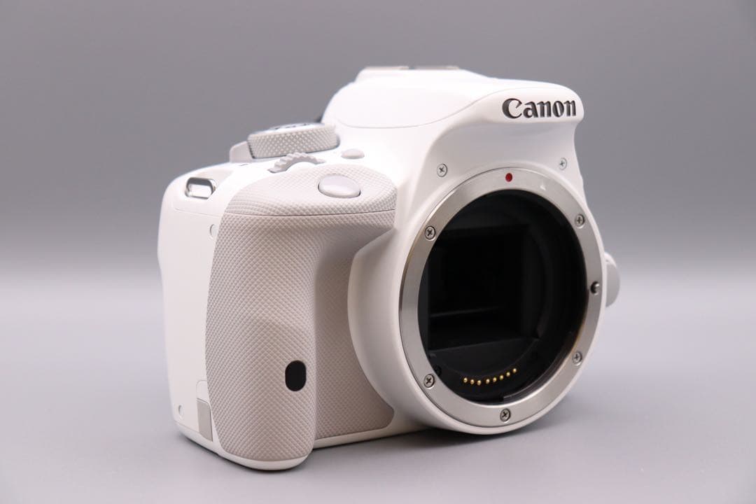 【ショット数2000以下】希少ホワイト！ Canon EOS Kiss X7