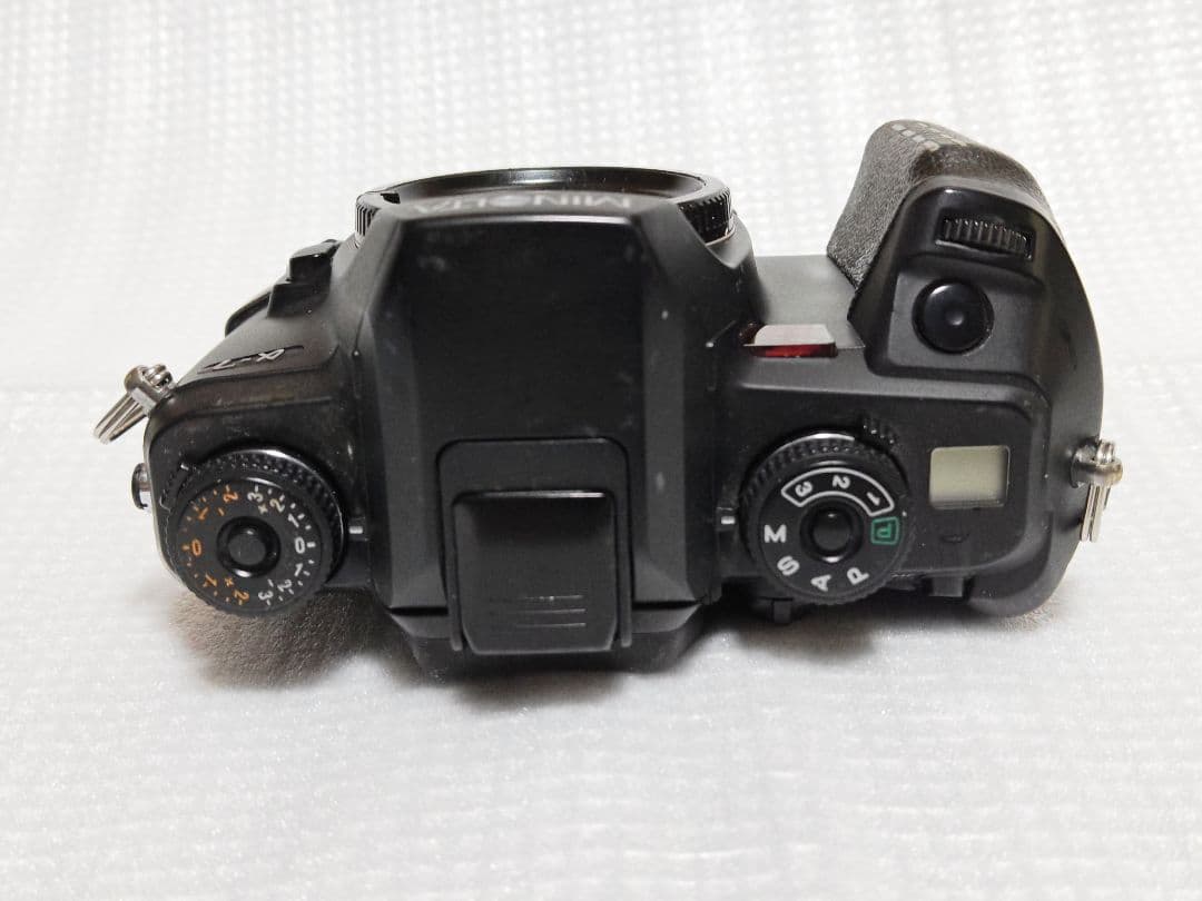 ミノルタ α-7 フィルムカメラとレンズ 2本