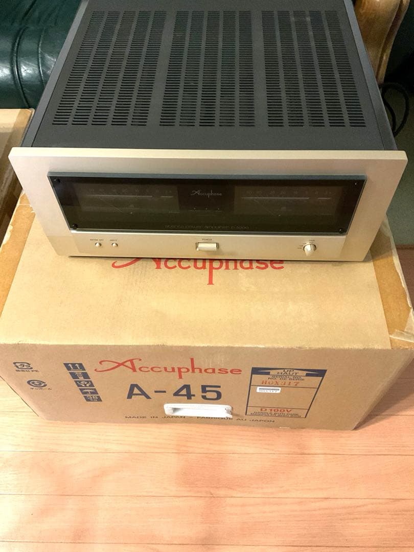 美品　Accuphase P-5000 パワーアンプ