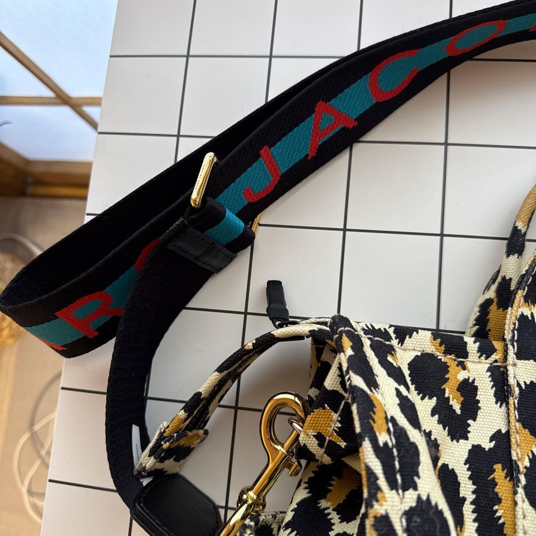 MARC JACOBS ヒョウ柄トートバッグ