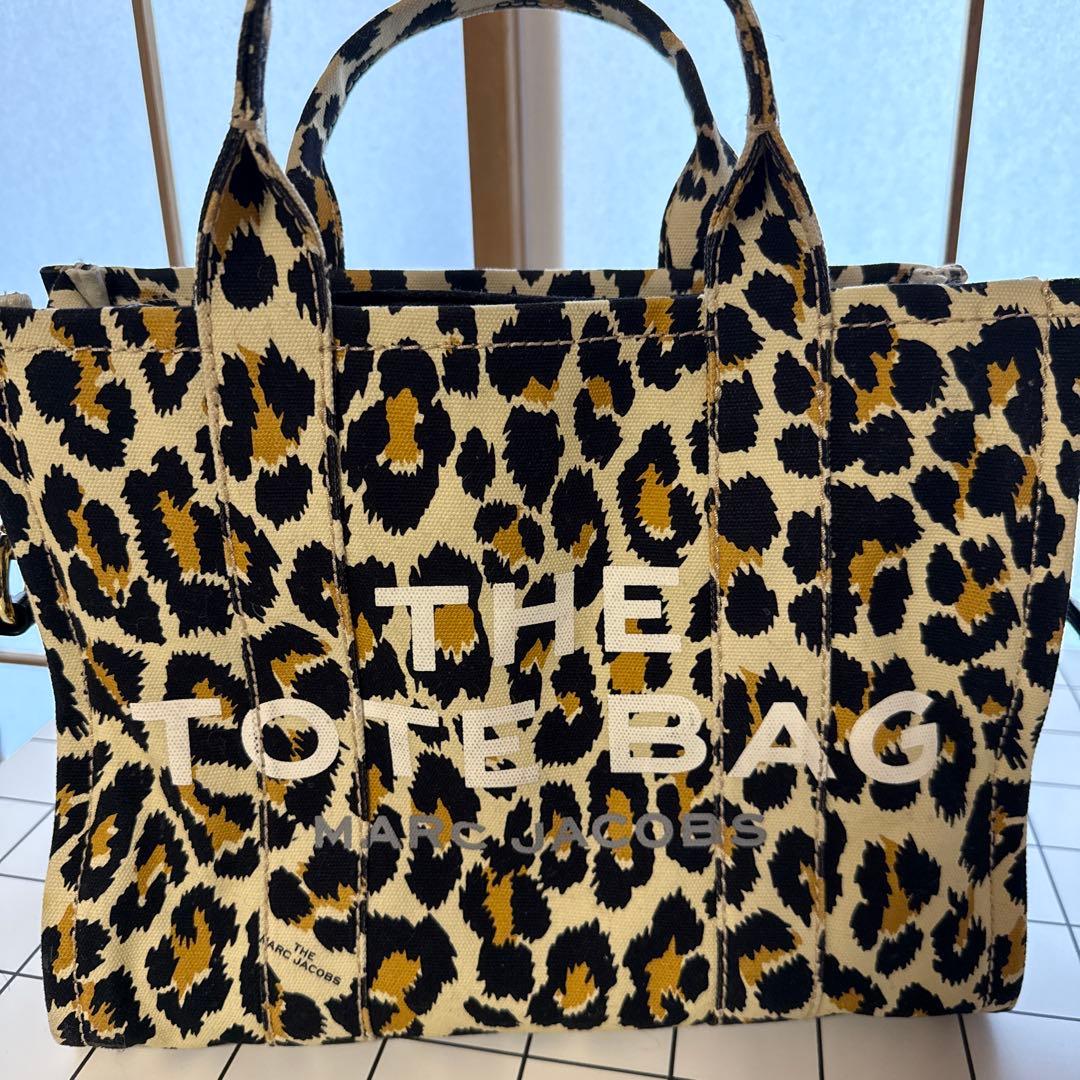 MARC JACOBS ヒョウ柄トートバッグ