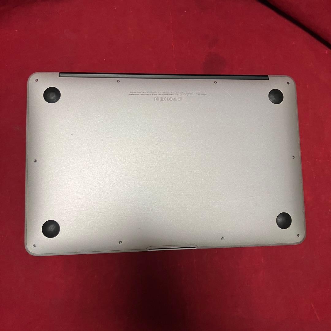 、2013MacBook Air 11 inch i5 4GB 121GB