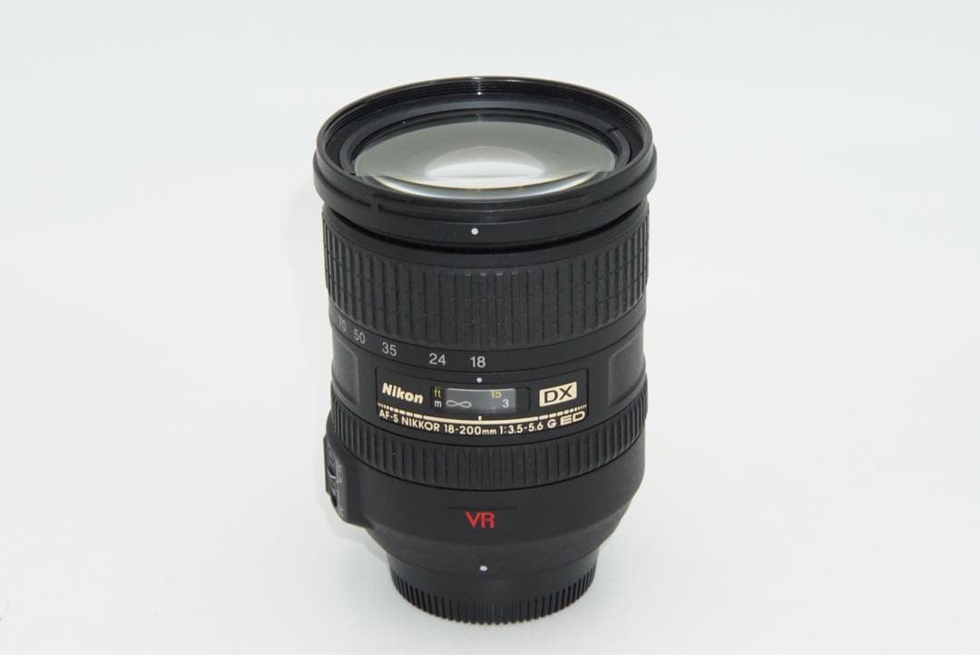 ニコン　Nikon 18-200mm f3.5-5.6 G ED