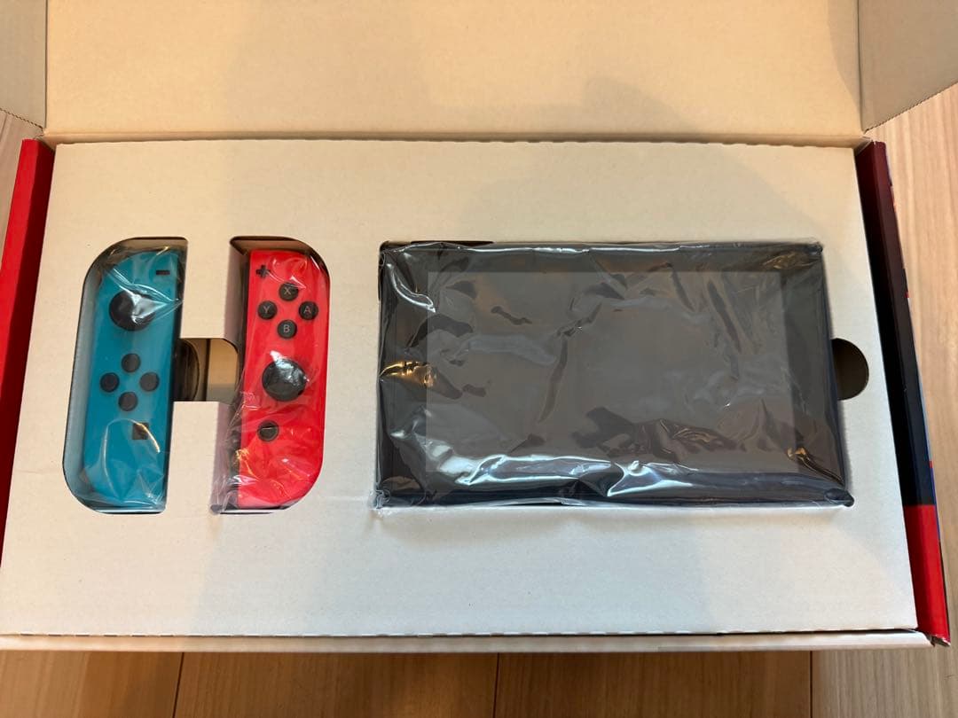 Nintendo Switch 本体【傷あり】