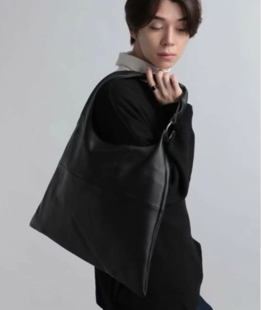 ハレ トライアングルトートバッグ