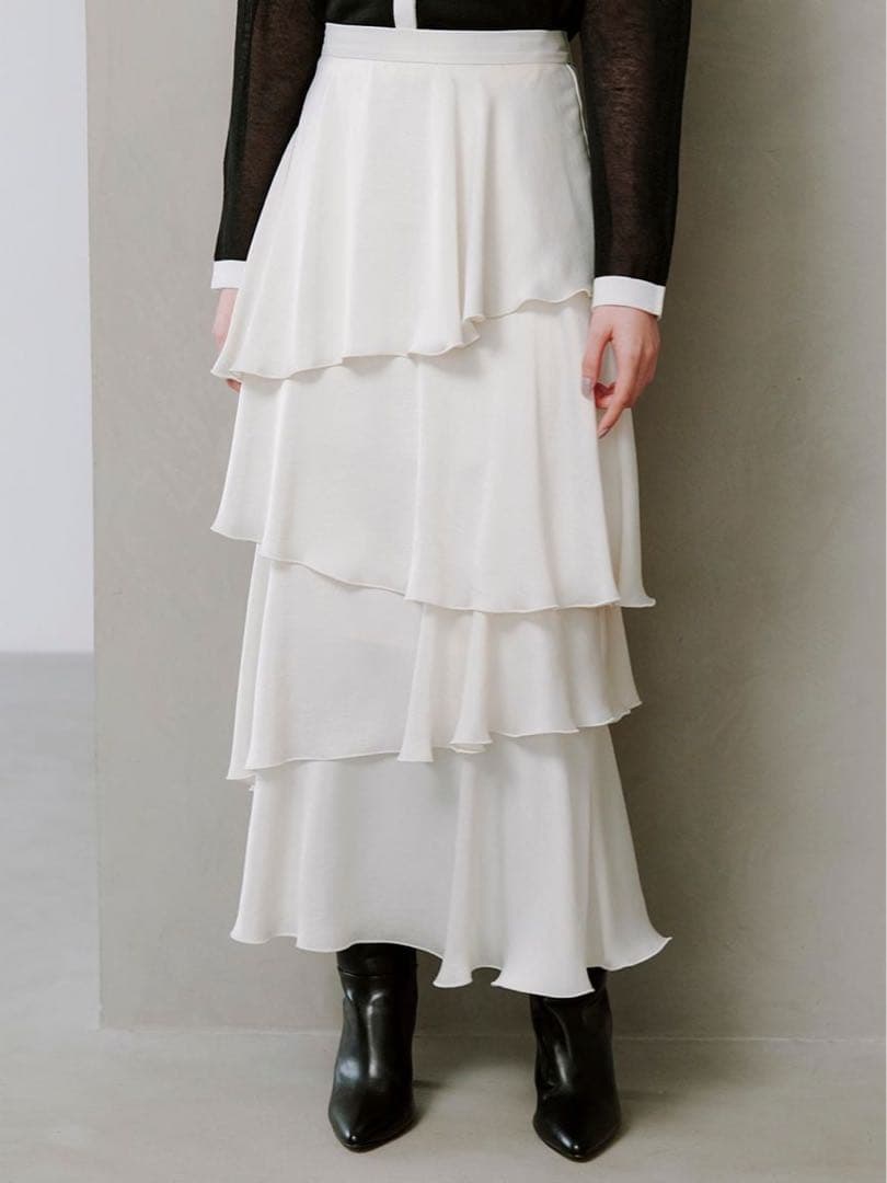 SNIDEL サテンナローティアードスカート