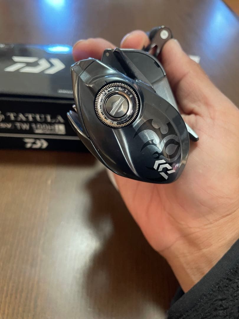 DAIWA 25タトゥーラ　SVTW 100HL