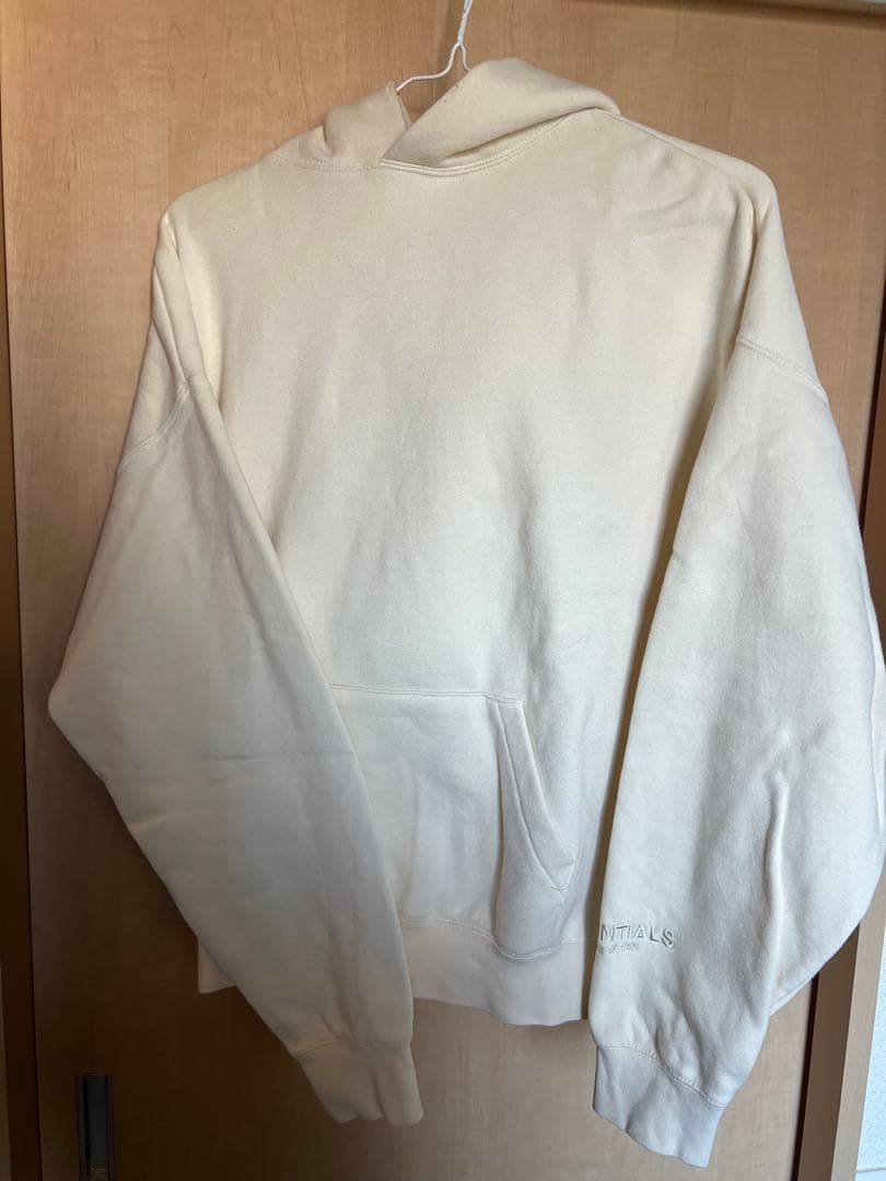FEAR OF GOD ESSENTIALSパーカー⭐️ひーくん ⭐専用