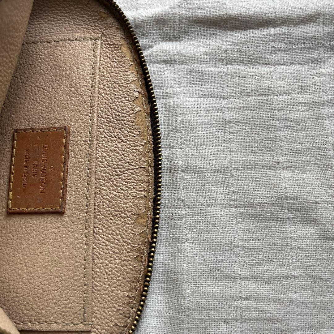 ルイヴィトン　化粧ポーチ　ポーチ　モノグラム