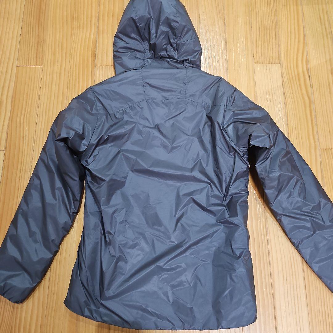 パタゴニア　ダスライトフーディ　Mサイズ