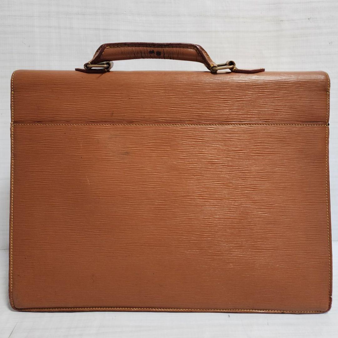 ルイヴィトン セルヴィエットコンセイエ エピ ビジネスバッグ 鞄 ハンドバッグ