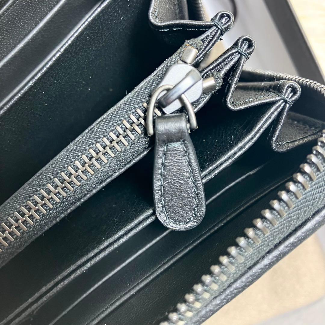 【未使用】 ボッテガヴェネタ イントレチャート ラウンドジップ FRID搭載