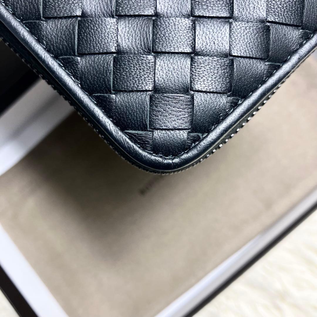 【未使用】 ボッテガヴェネタ イントレチャート ラウンドジップ FRID搭載