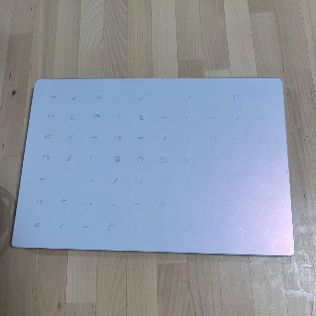 ASUS MAVIS 12 ノートPC シルバー