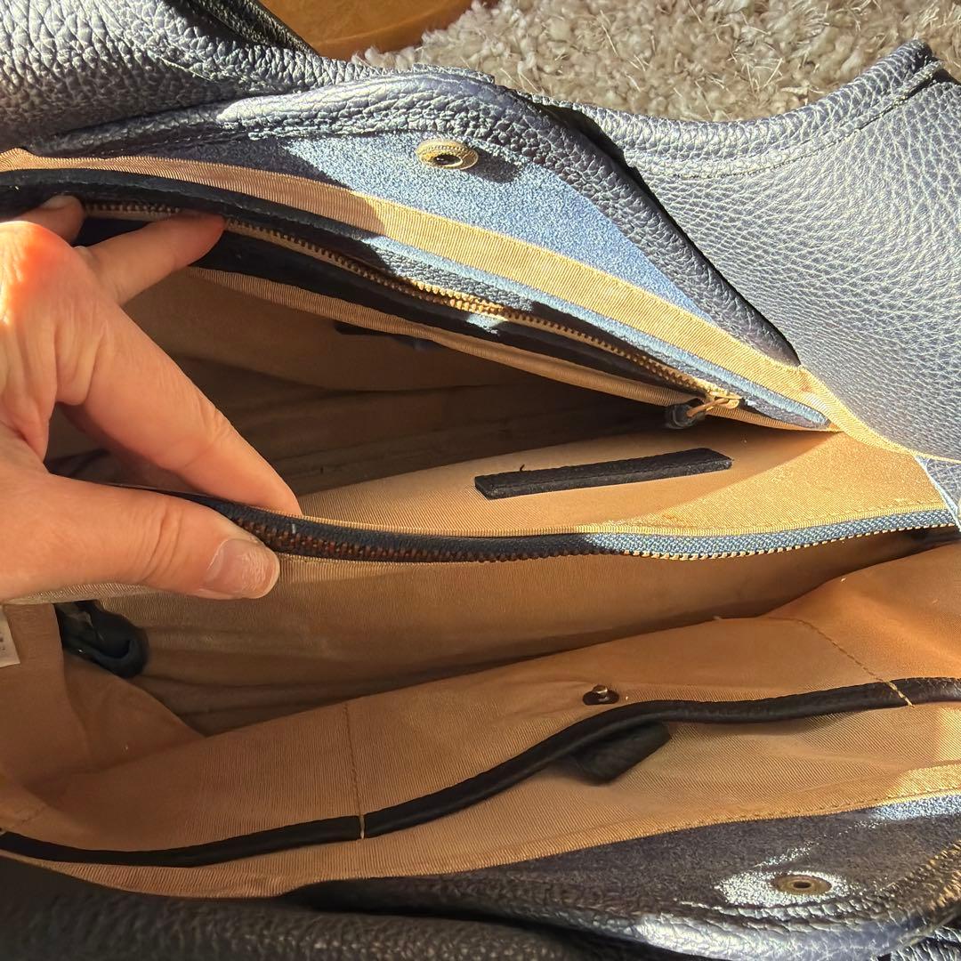 Magnu（マヌー）ネイビー レザー トートバッグ