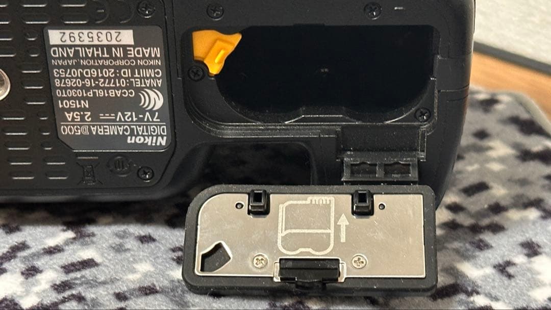 中古 Nikon D500ボディ➕ラバープロテクター