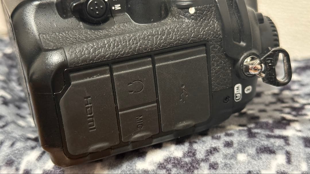 中古 Nikon D500ボディ➕ラバープロテクター