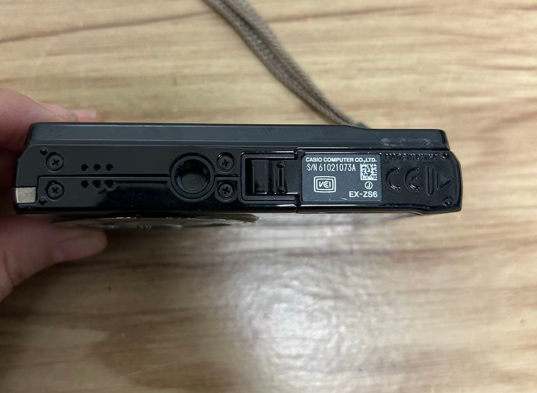 【ジャンク品】CASIO EXILIM EX-ZS6&EX-Z1080
