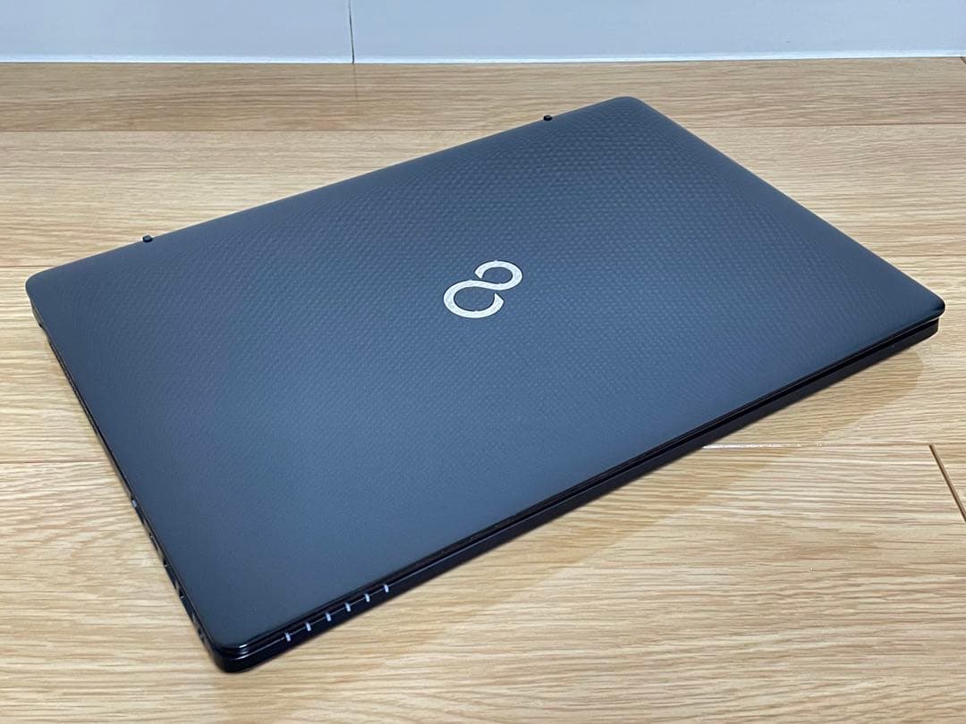 富士通 LIFEBOOK FHD液晶Core i7-7700HQ 1TB