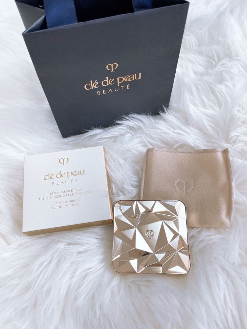 最終値下げ完全新品未使用clé de peau BEAUTÉ 17