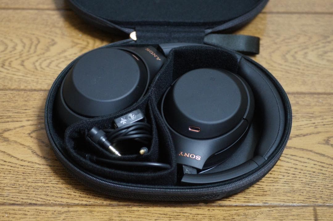 SONY　WH-1000XM4ヘッドホン　ブラック