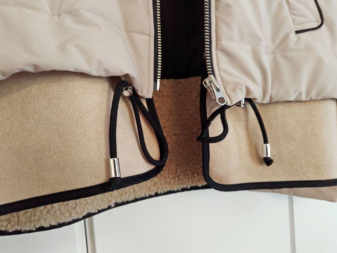 Lallia Mu（ラリアムー）バイカラーヘムショートフードコート