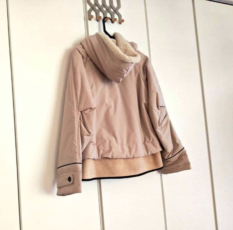 Lallia Mu（ラリアムー）バイカラーヘムショートフードコート