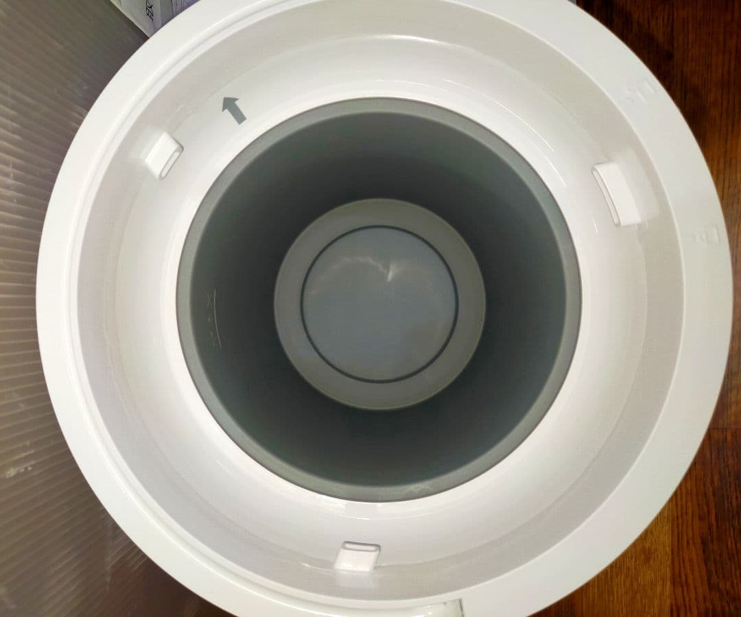 【超美品】スリーアップ THREEUP ST-T2370 スチーム式加湿器