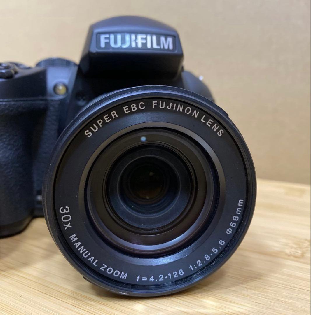 デジタルカメラ FUJIFILM FINEPIX HS30 EXR