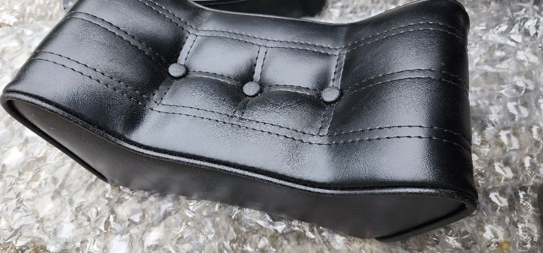 ラペラシート　ハーレー　ショベル　パンヘッド　ナックル　ソロシート