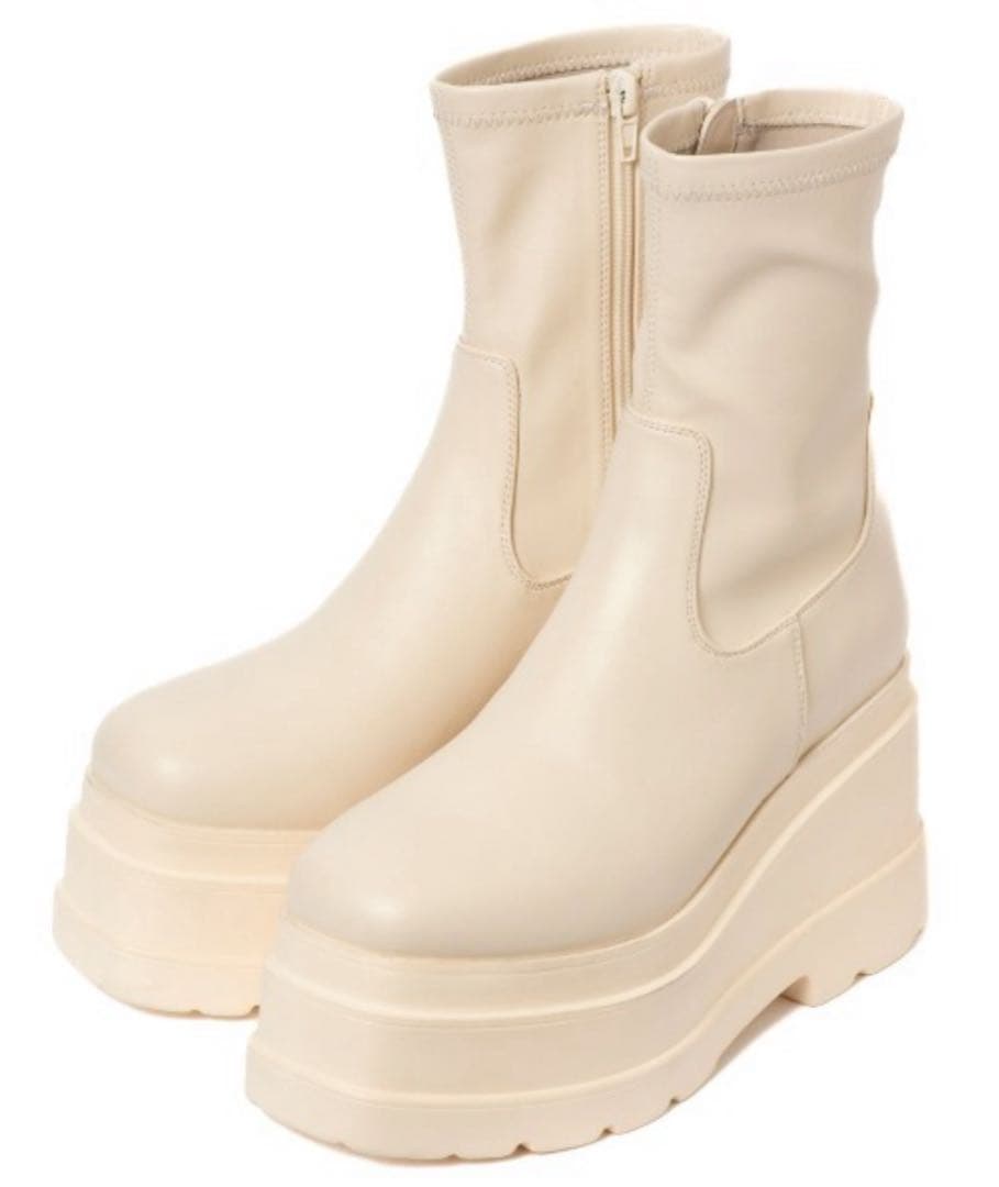 R&E トリプルソール厚底ストレッチショートブーツ　新品未使用　タグ付き