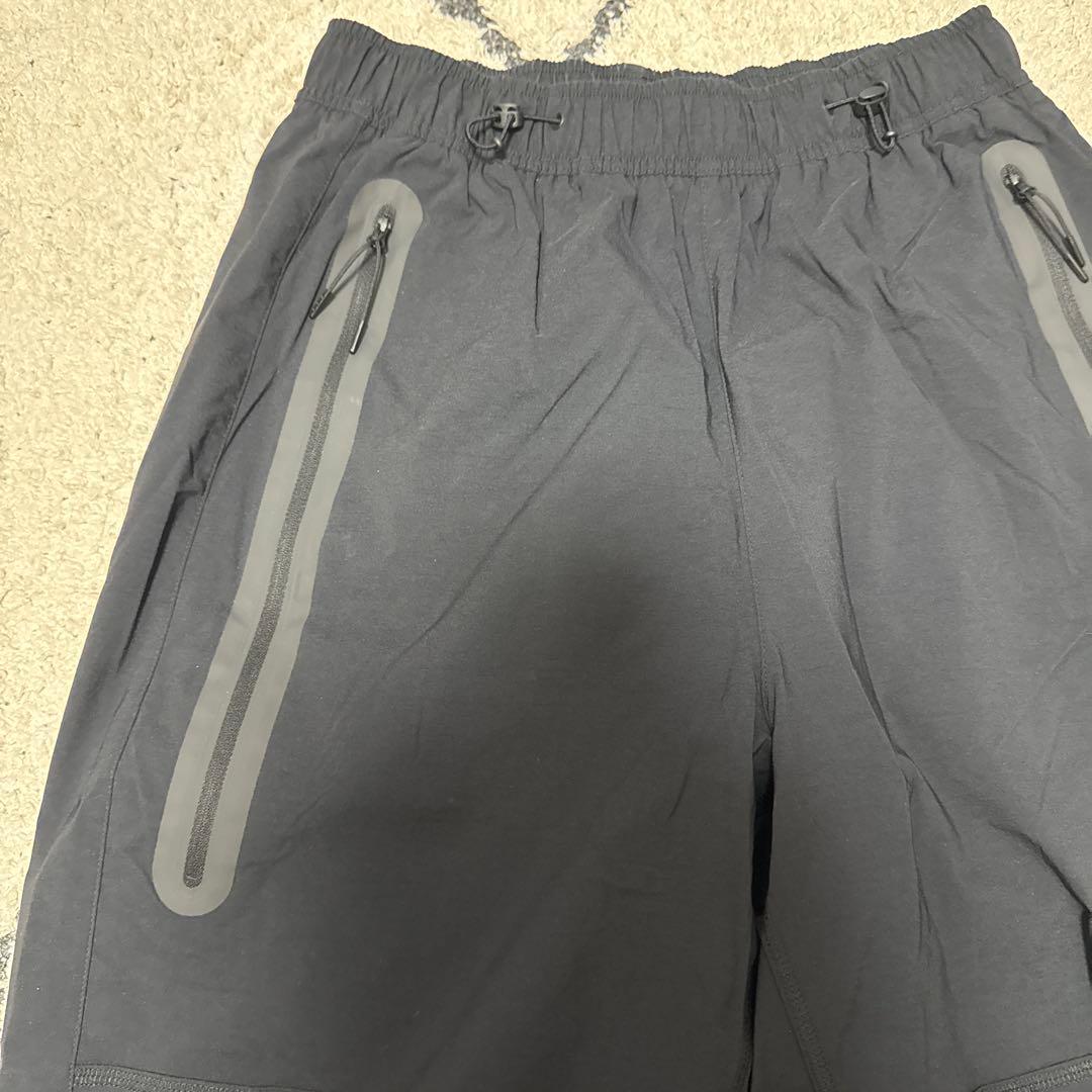 Nike ブラックパンツ テック　ジッパーポケット付き　M <新品>