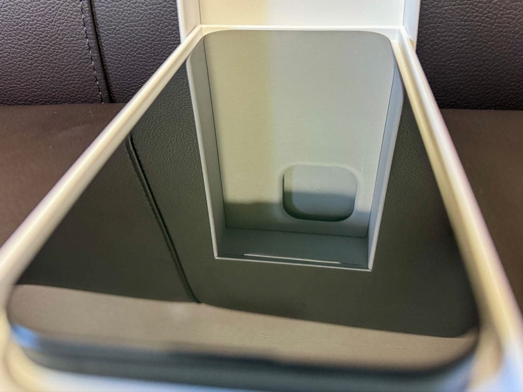 iPhone 15 Pro スペースブラック本体(充電ケーブル付)eSIM対応