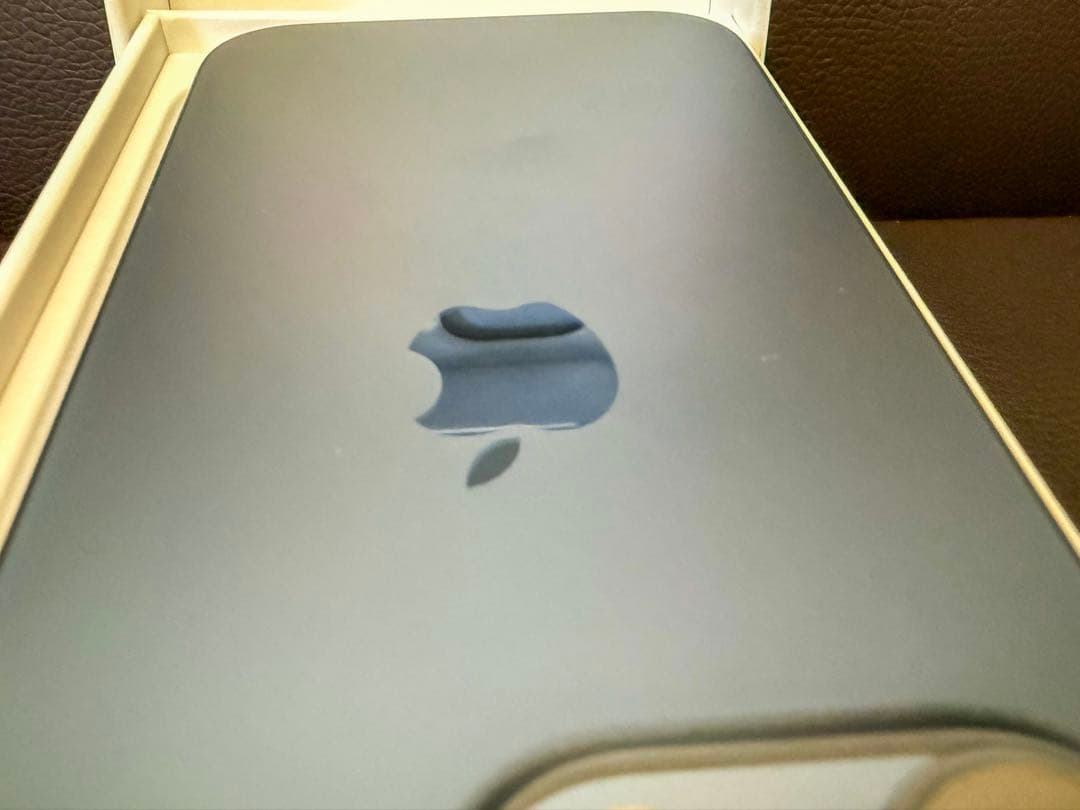 iPhone 15 Pro スペースブラック本体(充電ケーブル付)eSIM対応