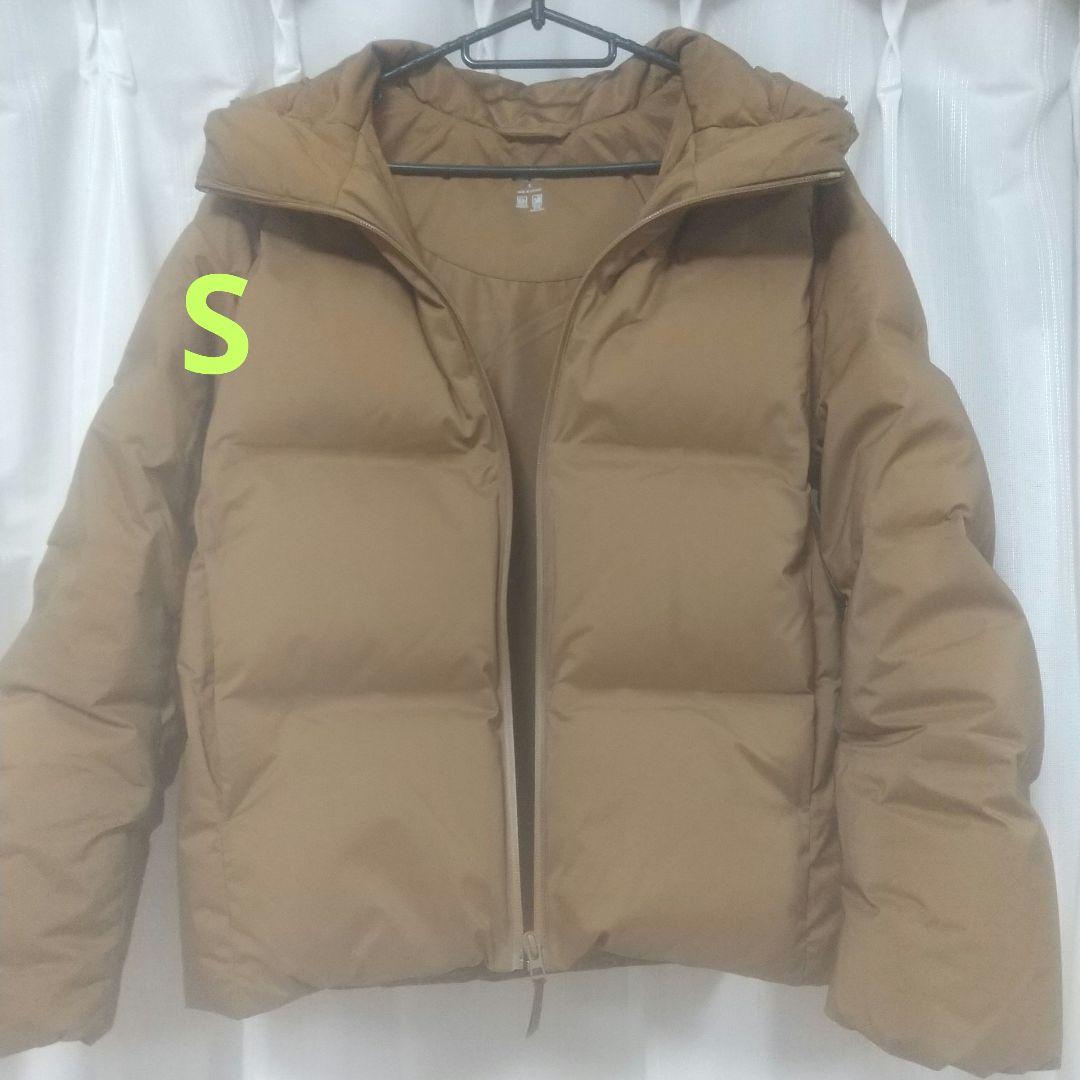 ユニクロ シームレスダウンパーカ ブラウン