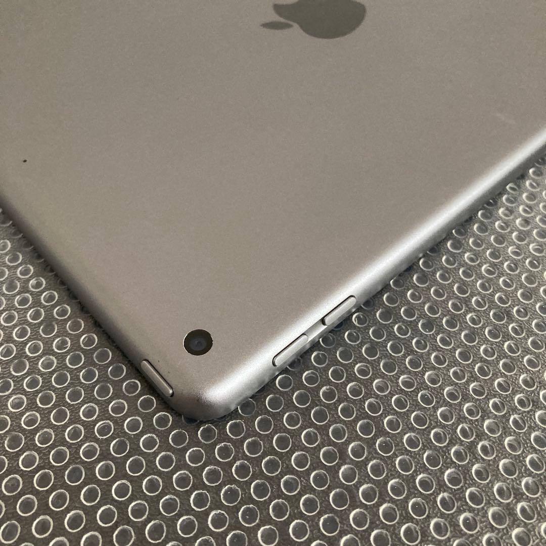 77 電池最良好☆比較的美品☆iPad6 第6世代 32GB WIFIモデル☆