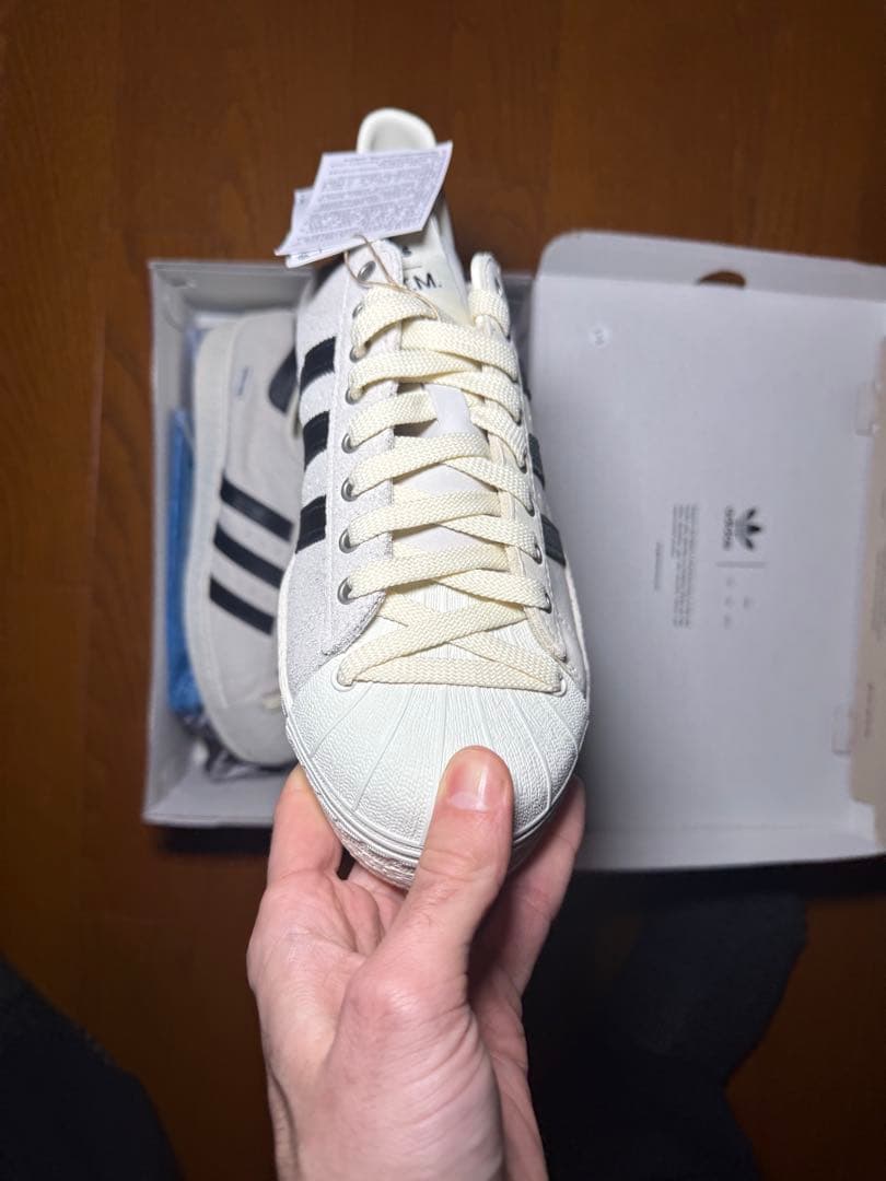 adidas Superstar ベージュ/ブラック