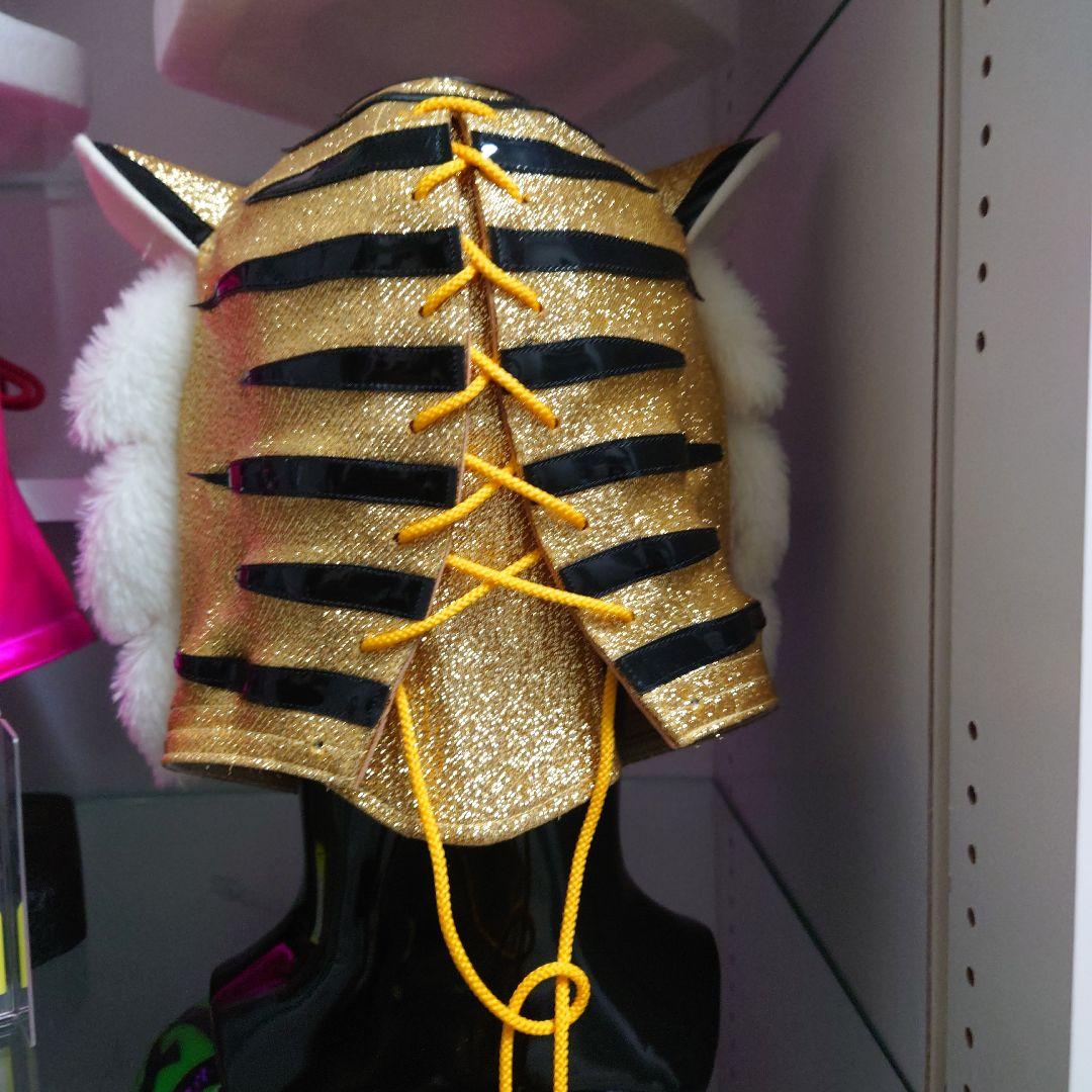 超貴重 アントニオ猪木追悼大会使用) ＹＮ製 初代タイガーマスク牙付き後期タイプ