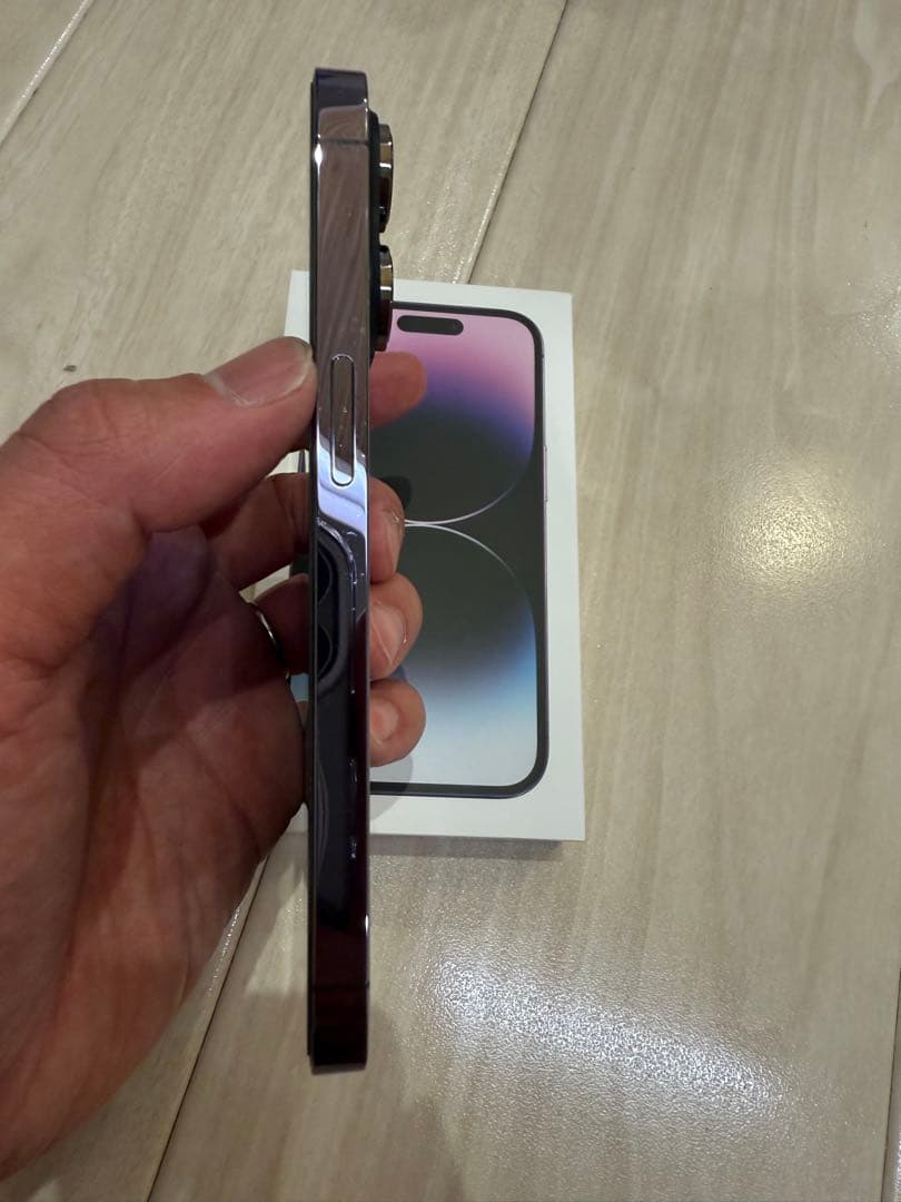 まいか　美品　iPhone 14 Pro 256GB ディープパープル