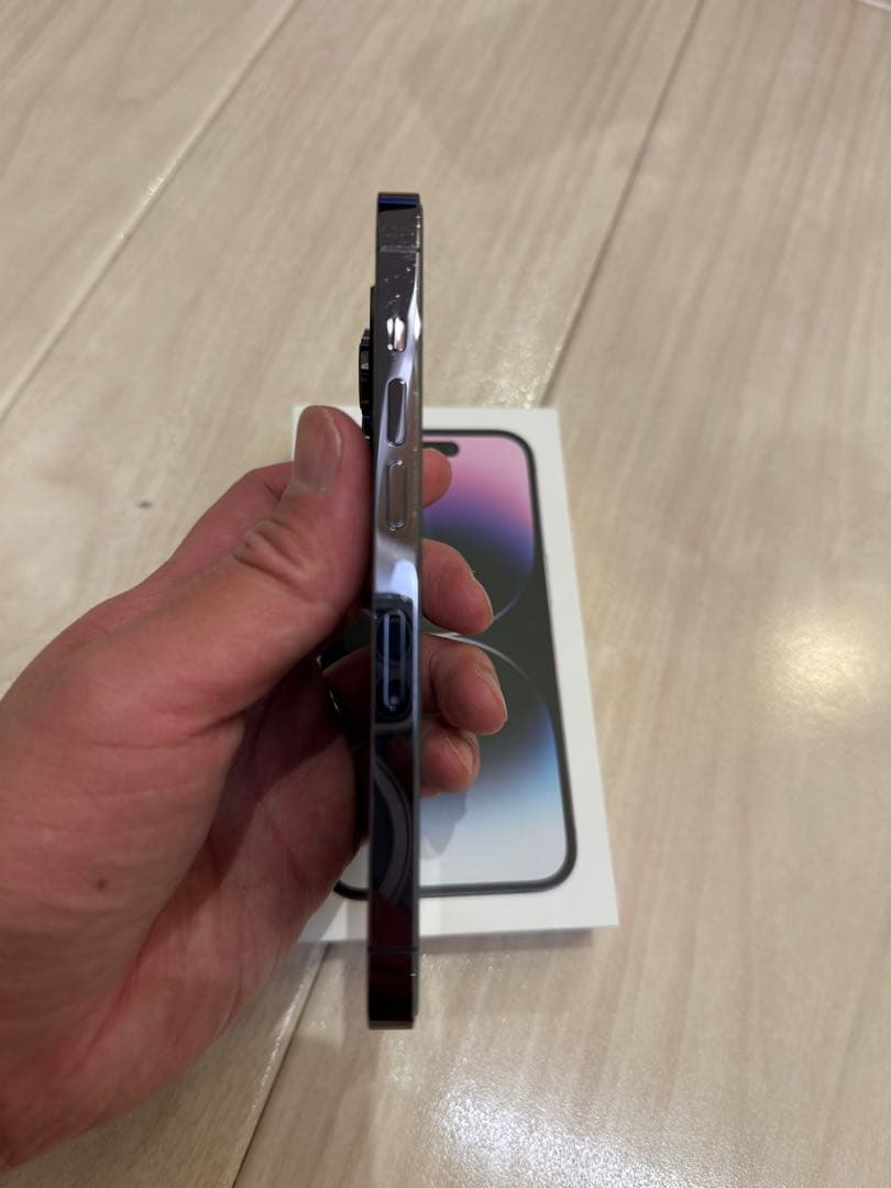 まいか　美品　iPhone 14 Pro 256GB ディープパープル