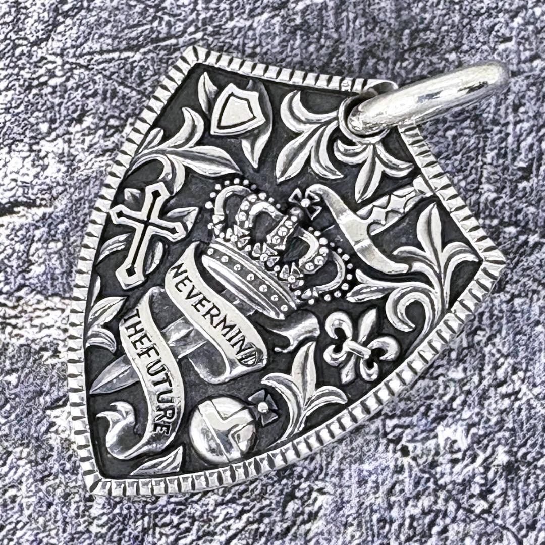 定価4.2万・廃盤★Justin Davis ピック型シールドネックレス