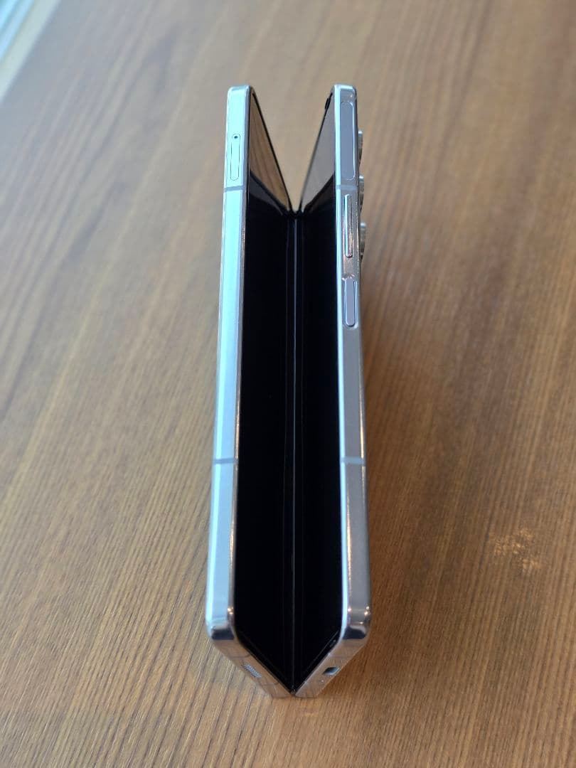 スマートフォン本体 Samsung Galaxy Z Fold5 / Icy Blue 256GB