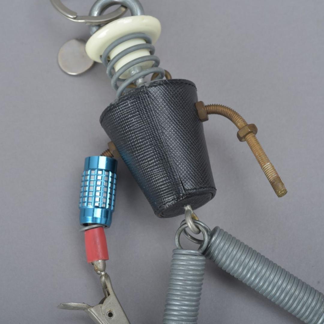 希少 プラダ PRADA ロボット キーチャーム47 キーホルダー チャーム