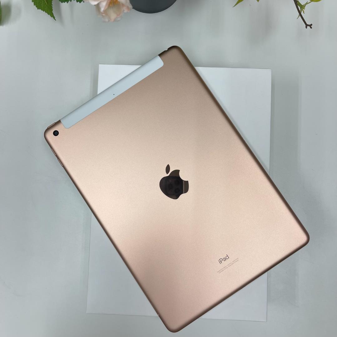 iPad 第8世代 32GB Wifi + Cellular　送料無料