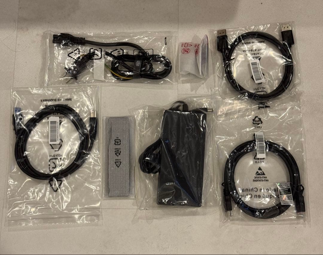 ディスプレイ・モニター本体 UltraGear 27GS95QE-B