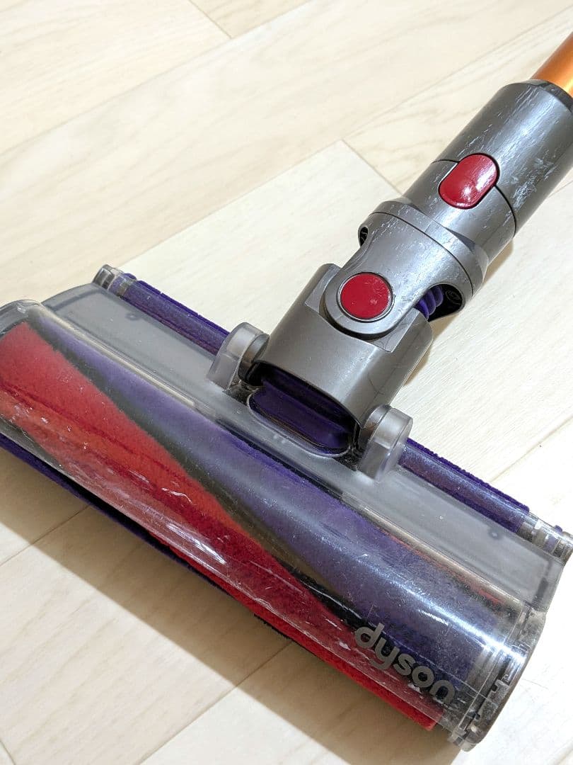 ダイソンコードレスクリーナー v10 sv12FF　専用スタンド付き