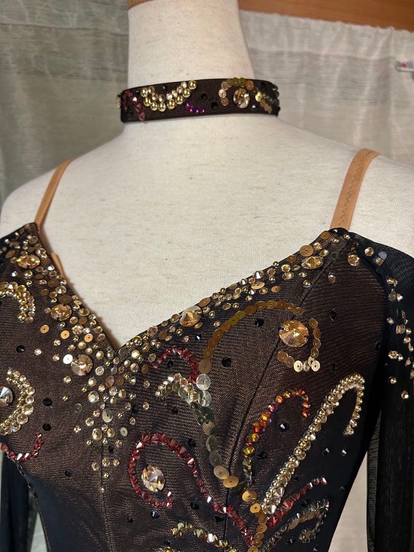 社交ダンスドレス 黒 ビーズ装飾 Mサイズ 装飾品付き