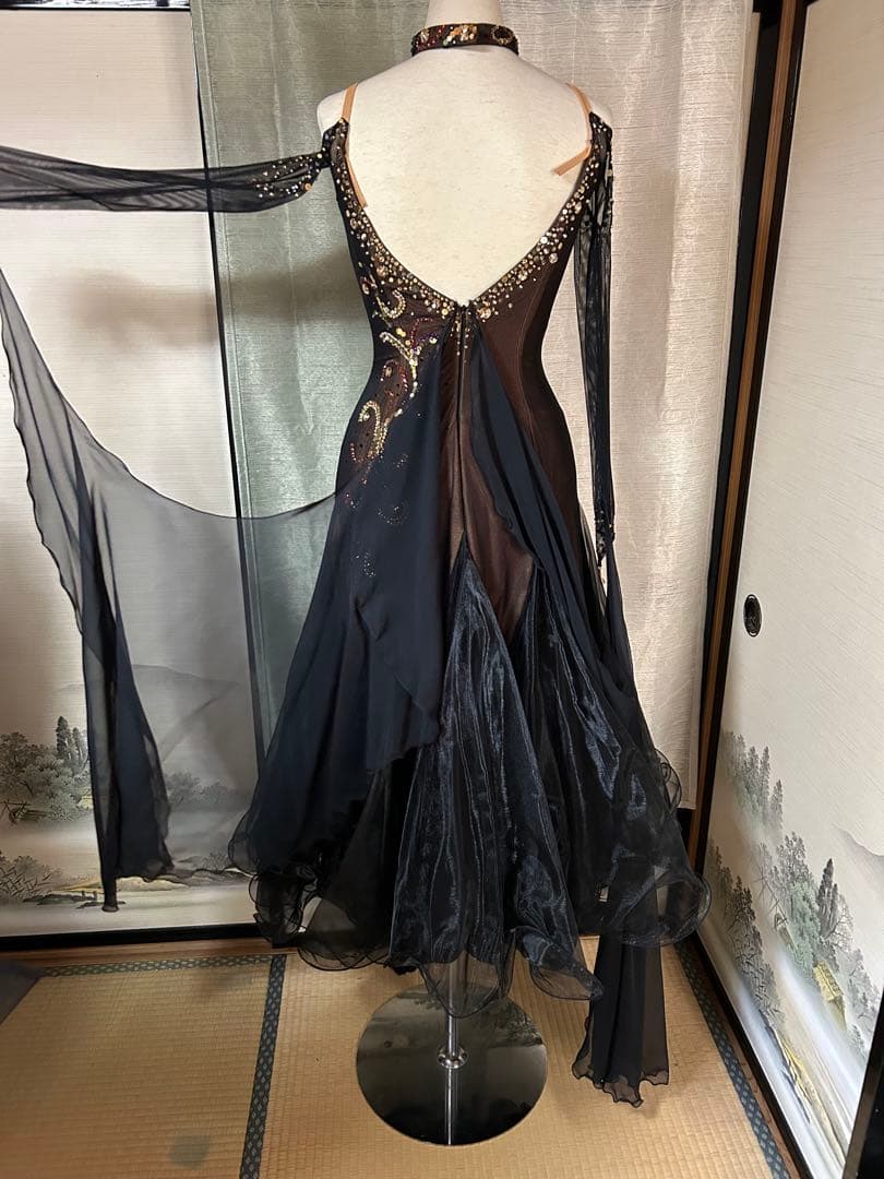 社交ダンスドレス 黒 ビーズ装飾 Mサイズ 装飾品付き