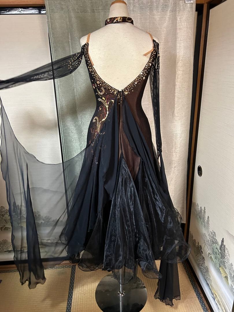 社交ダンスドレス 黒 ビーズ装飾 Mサイズ 装飾品付き